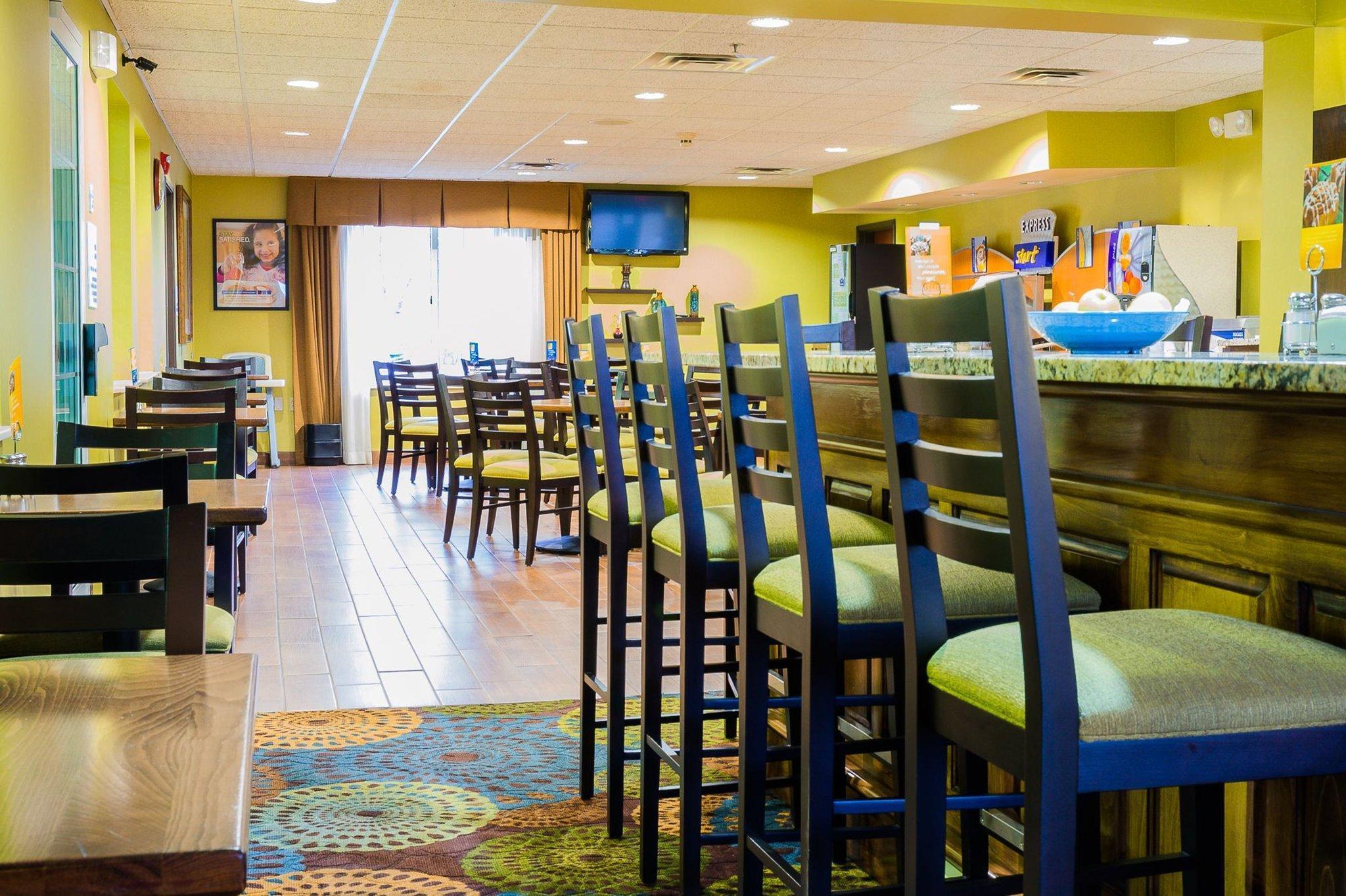 Holiday Inn Express Hotel & Suites Acme-Traverse City By Ihg Exterior photo