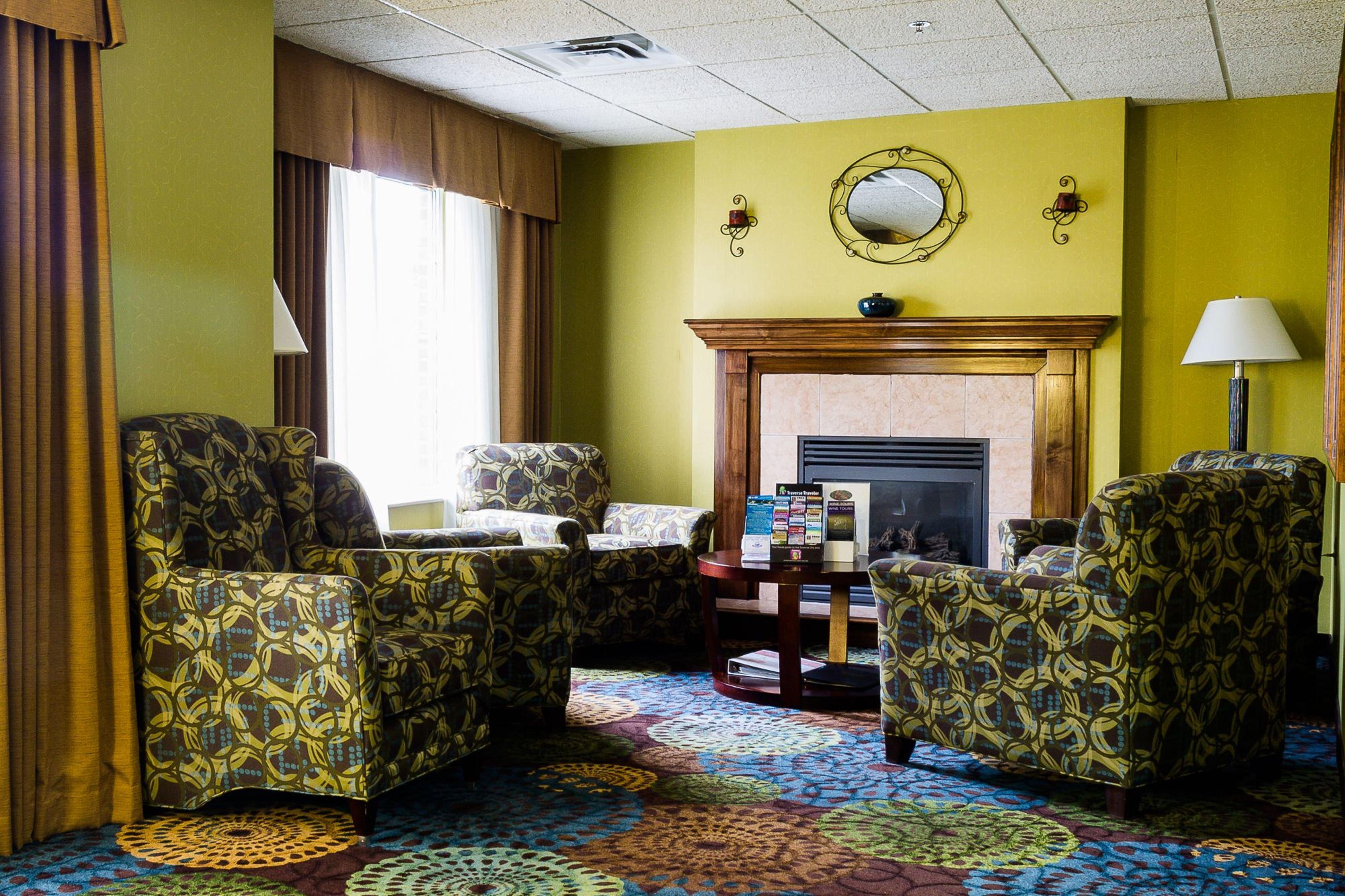 Holiday Inn Express Hotel & Suites Acme-Traverse City By Ihg Exterior photo