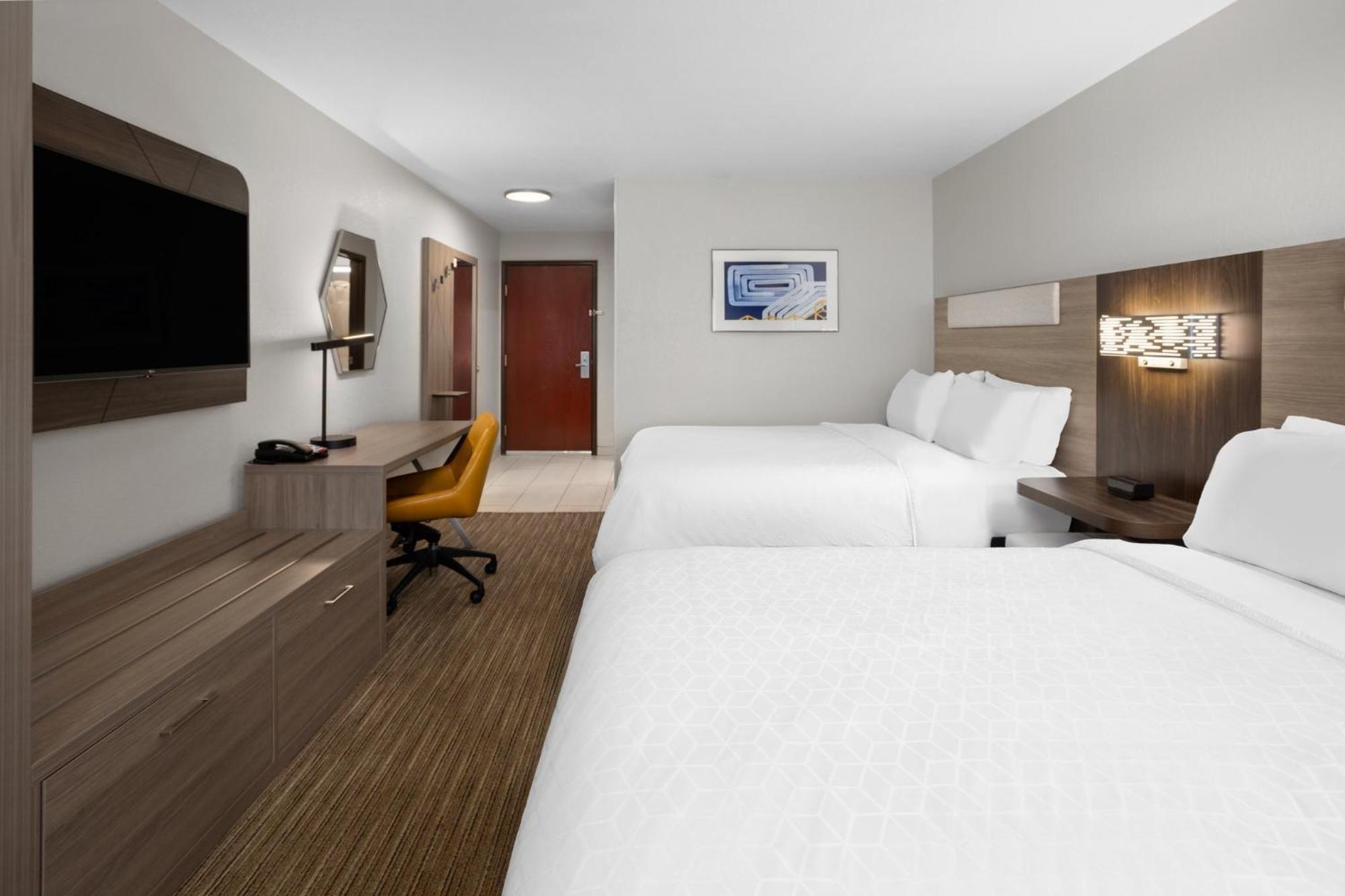 Holiday Inn Express Hotel & Suites Acme-Traverse City By Ihg Exterior photo